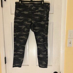 Athleta atletic pants black and gray camo